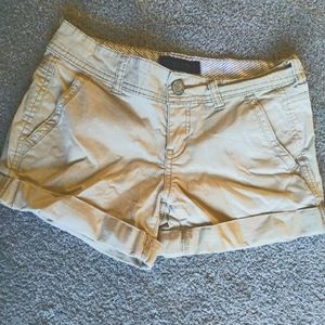 Aeropostale women's twill midi tan short. Size 0.